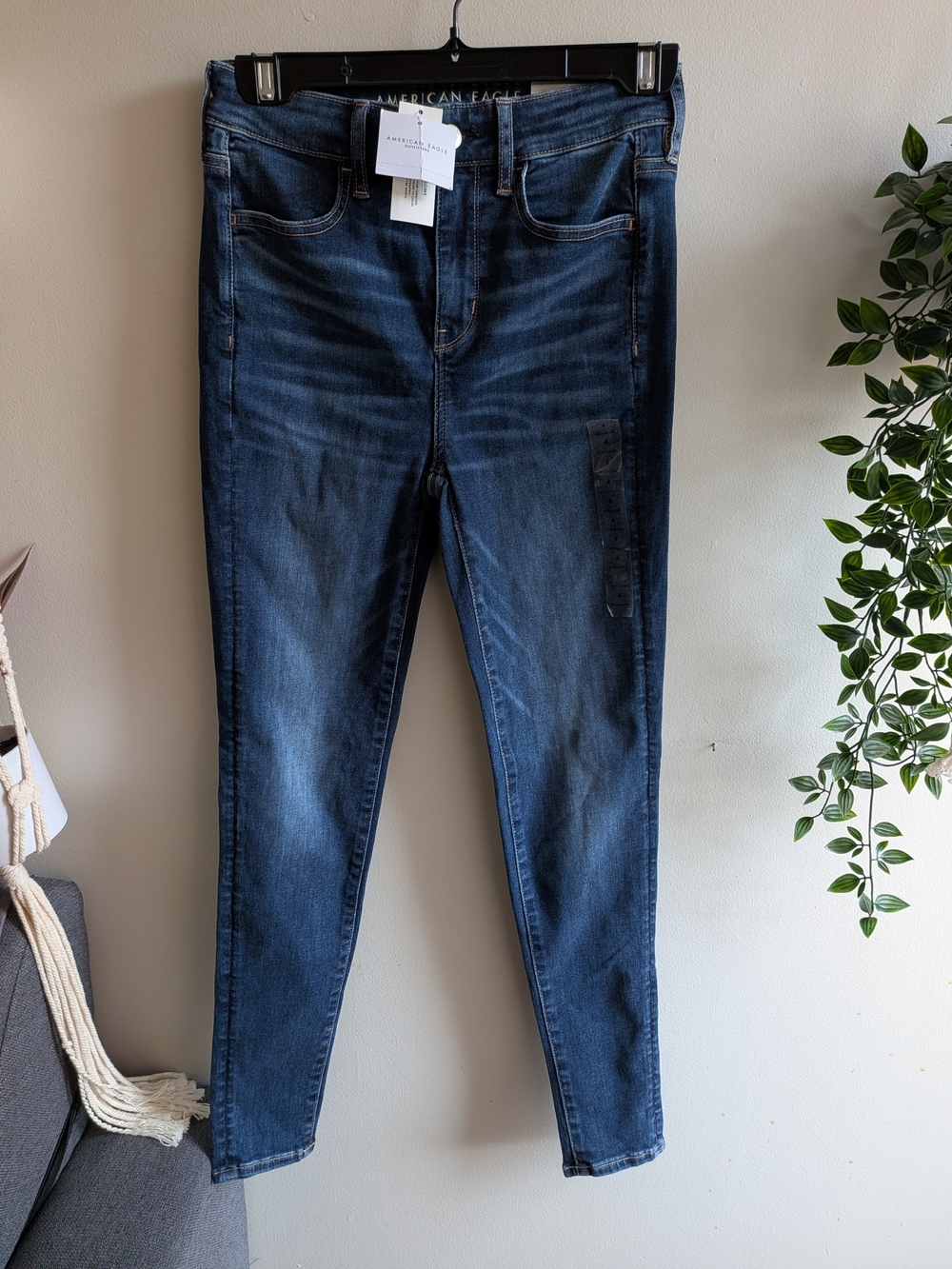 BNWT American Eagle Outfitters Dark Wash High-Rise Women’s Jegging